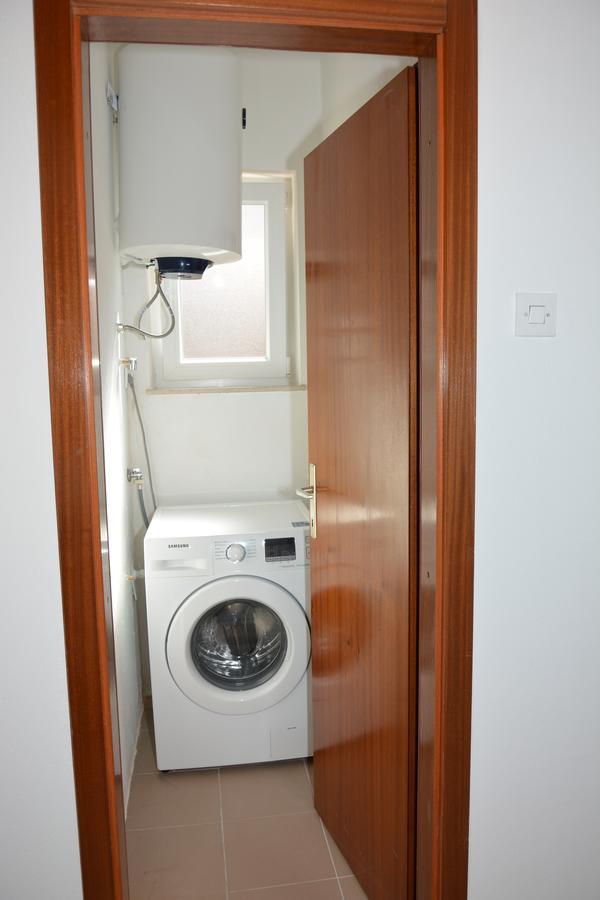 Taris Apartment เซนญ์ ภายนอก รูปภาพ