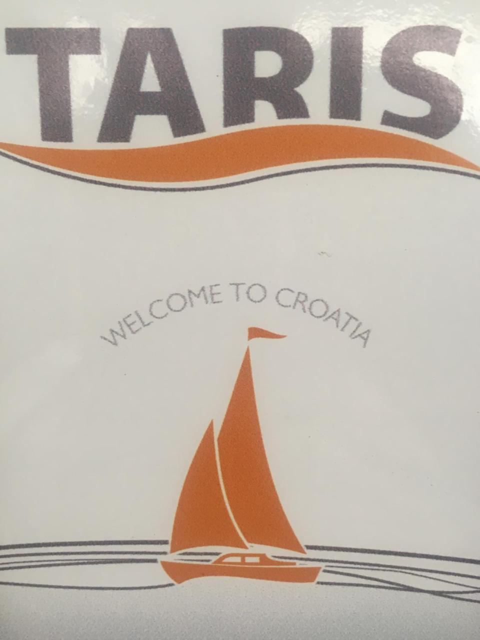 Taris Apartment เซนญ์ ภายนอก รูปภาพ